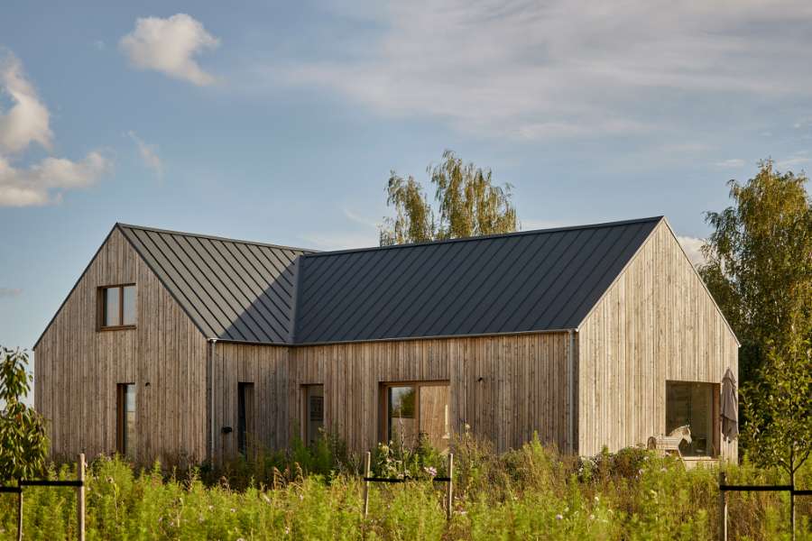 Die Ruhe kehrt ein unter einem Stahldach auf einem idyllischen Naturgrundstück, Fischerstraße 11d, 14778 Päwesin